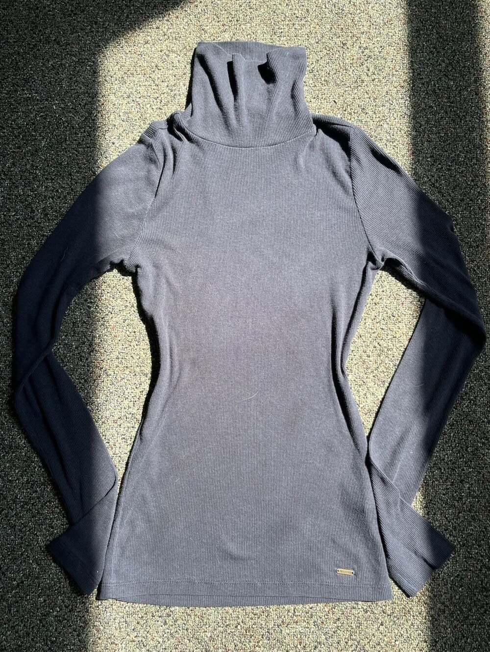 Hollister Slim Tee Turtleneck Size XS Ribbed Long Sleeve
